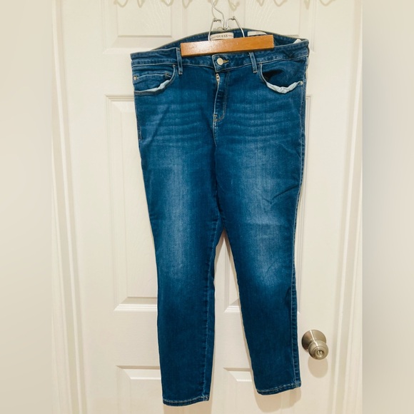 Guess Denim - LIKE NEW GUESS 34 Regular Sexy Curve  Dark Blue Ankle Jeans